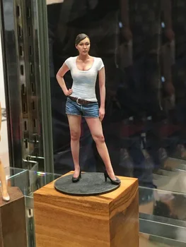 Неокрашенный комплект 1/18 90-миллиметровая девушка в юбке, стоящая 90-миллиметровая современная фигура, историческая фигура, набор смолы